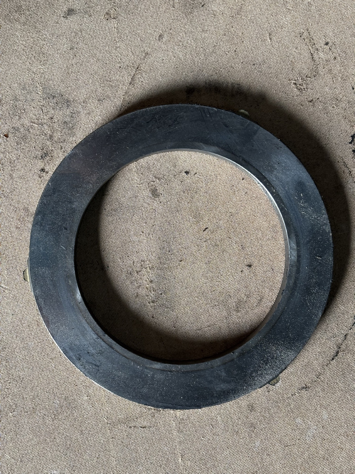 John Deere 6100 6300 6400 6500 6600 Docisk Hamulca Płytka L75651 - Piduriosad - Põllutööseade: pilt 3 John Deere 6100 6300 6400 6500 6600 Docisk Hamulca Płytka L75651 - Piduriosad - Põllutööseade: pilt 3