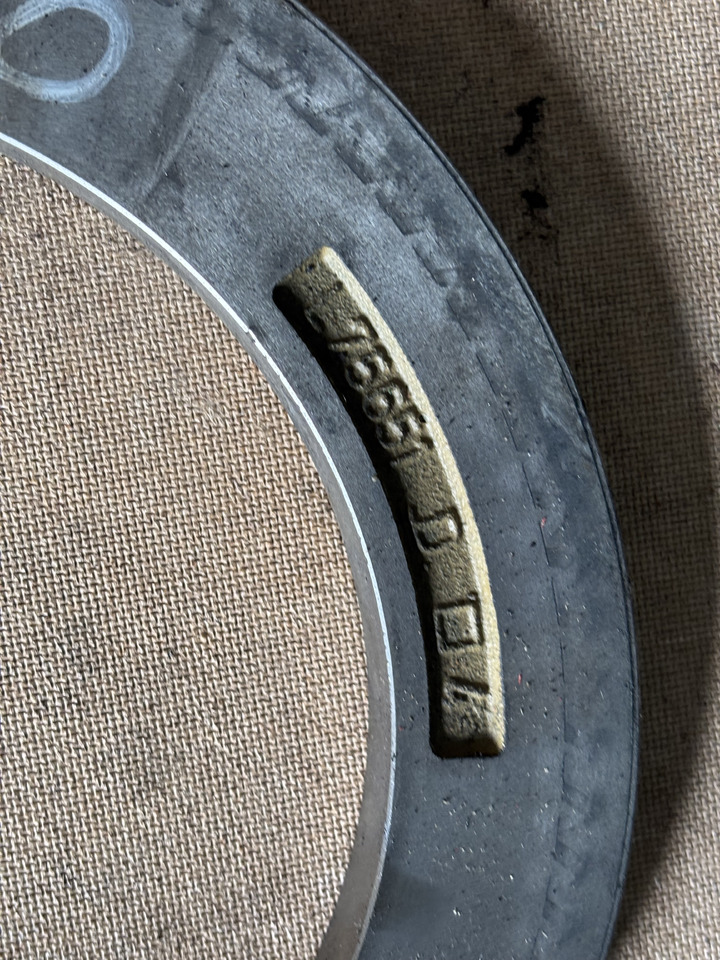 John Deere 6100 6300 6400 6500 6600 Docisk Hamulca Płytka L75651 - Piduriosad - Põllutööseade: pilt 2 John Deere 6100 6300 6400 6500 6600 Docisk Hamulca Płytka L75651 - Piduriosad - Põllutööseade: pilt 2