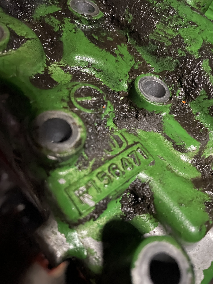 John Deere 6120 6220 6320 7220 7320 - pokrywa skrzyni biegów R156471 - Käigukast ja varuosad - Põllutööseade: pilt 2 John Deere 6120 6220 6320 7220 7320 - pokrywa skrzyni biegów R156471 - Käigukast ja varuosad - Põllutööseade: pilt 2