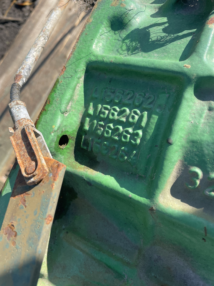 John Deere 6215 6415 6110J 6125J - obudowa skrzyni biegów L156261 - Käigukast ja varuosad - Traktor: pilt 3 John Deere 6215 6415 6110J 6125J - obudowa skrzyni biegów L156261 - Käigukast ja varuosad - Traktor: pilt 3