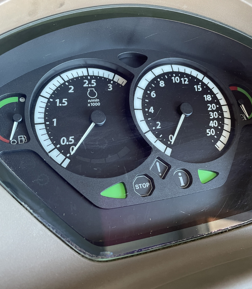 John Deere 6534 - moduł zegary panel instrumentów rewers - AL179168 - Armatuurlaud - Põllutööseade: pilt 2 John Deere 6534 - moduł zegary panel instrumentów rewers - AL179168 - Armatuurlaud - Põllutööseade: pilt 2