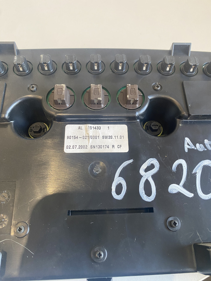 John Deere 6820S 6120 6220 6320 Autopower - zegary licznik deska - Armatuurlaud - Ehitusmasinad: pilt 4 John Deere 6820S 6120 6220 6320 Autopower - zegary licznik deska - Armatuurlaud - Ehitusmasinad: pilt 4