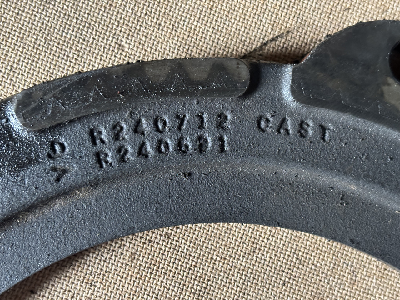 John Deere 6830 6930 7330 Docisk Hamulca Płytka R240691 R240712 - Pidurikettad - Põllutööseade: pilt 2 John Deere 6830 6930 7330 Docisk Hamulca Płytka R240691 R240712 - Pidurikettad - Põllutööseade: pilt 2