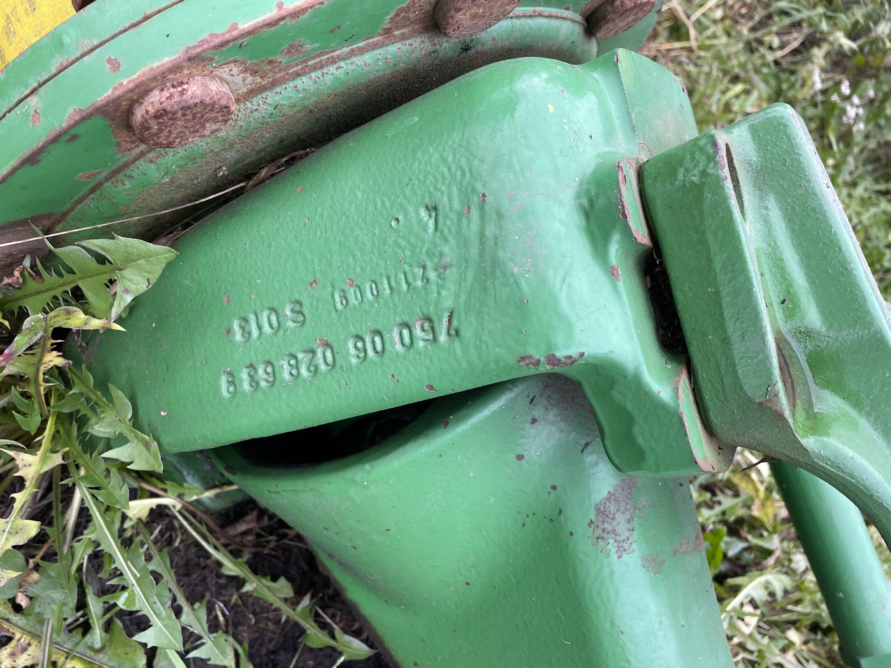 John Deere 6930 7730 - oś przednia - zwrotnica prawa L157366 75006028639 - Käändtelg - Põllutööseade: pilt 2 John Deere 6930 7730 - oś przednia - zwrotnica prawa L157366 75006028639 - Käändtelg - Põllutööseade: pilt 2