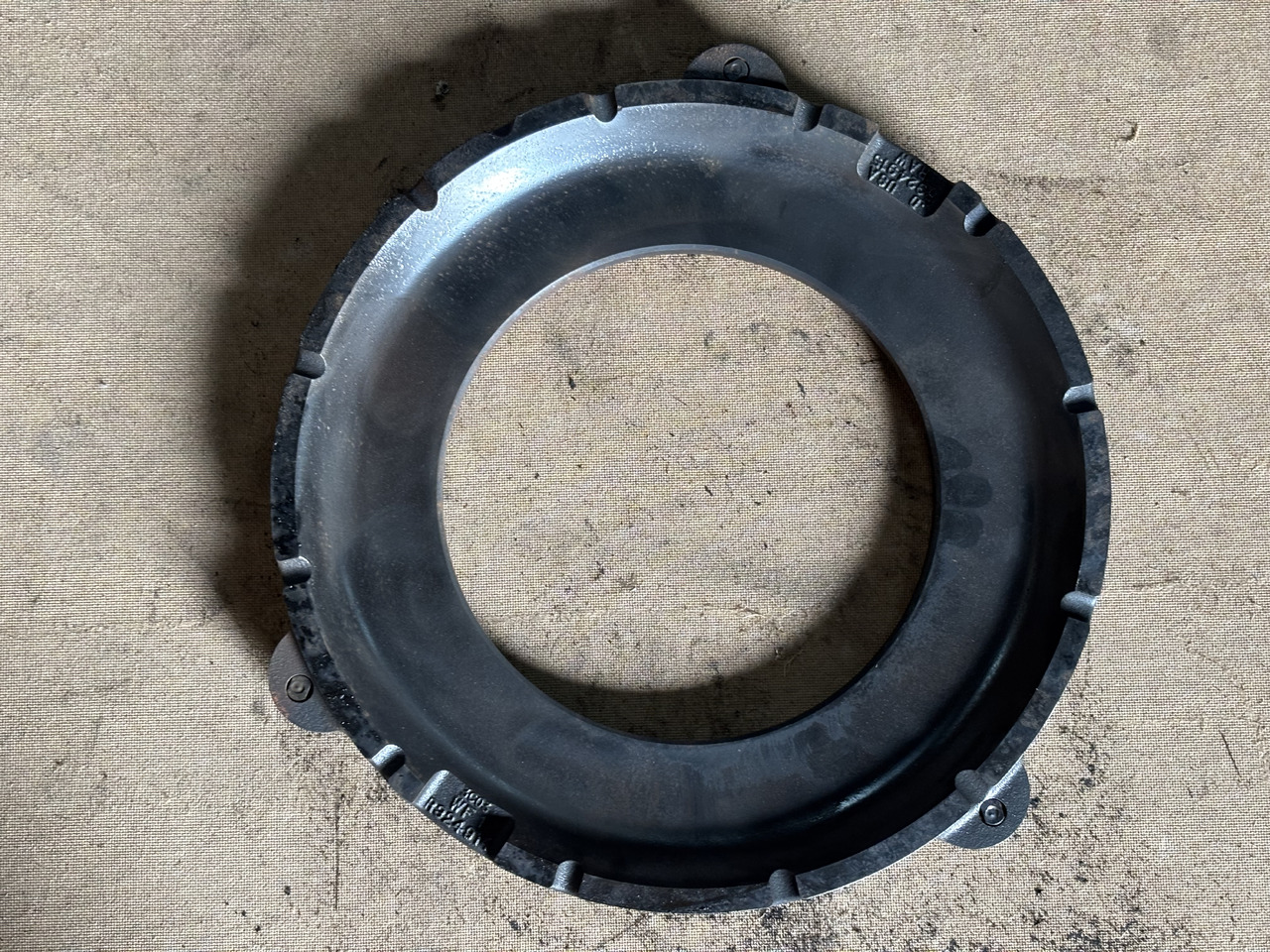 John Deere 7210 7230 7250 7R330 7R350 Docisk Hamulca Płytka R324914 - Piduriosad - Põllutööseade: pilt 1 John Deere 7210 7230 7250 7R330 7R350 Docisk Hamulca Płytka R324914 - Piduriosad - Põllutööseade: pilt 1