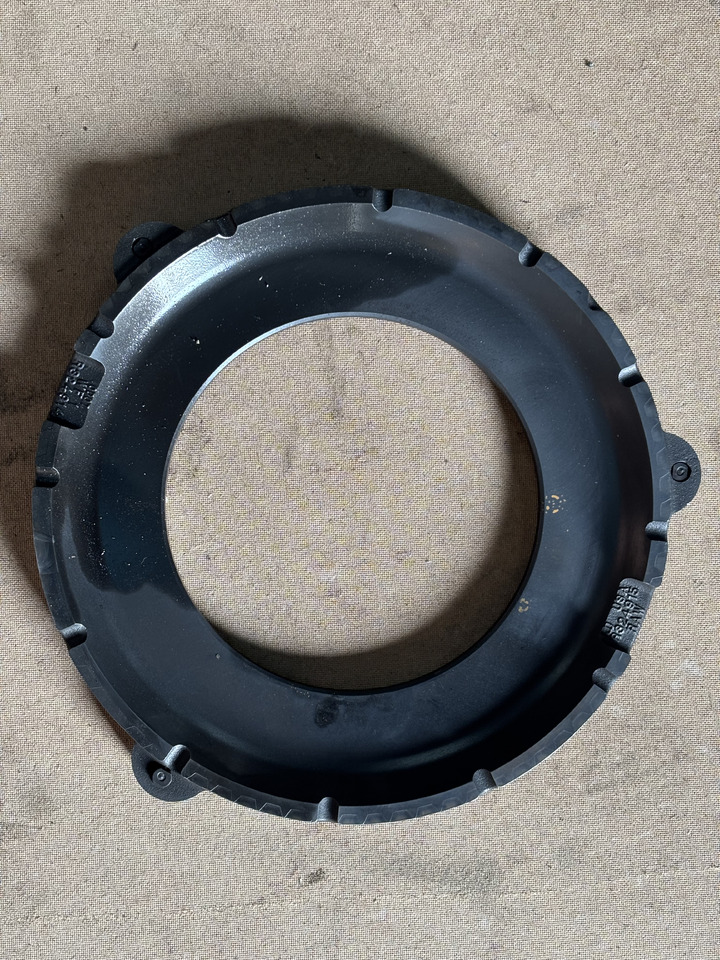 John Deere 7210 8270 8320 8400 Docisk Hamulca Płytka R324914 - Piduriosad - Põllutööseade: pilt 1 John Deere 7210 8270 8320 8400 Docisk Hamulca Płytka R324914 - Piduriosad - Põllutööseade: pilt 1