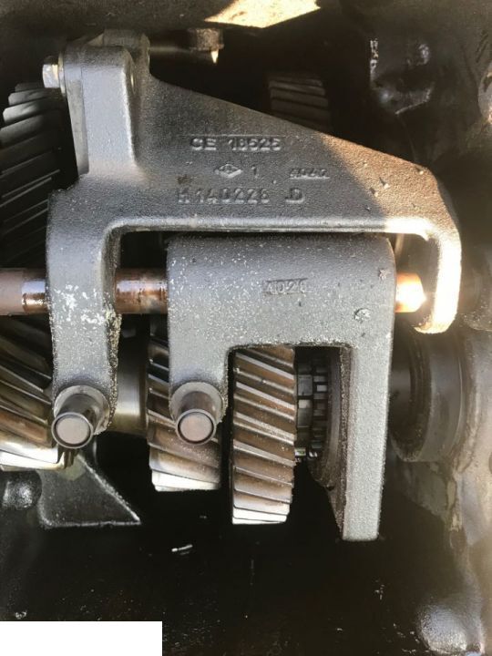 John Deere 7600 - Skrzynia Do Sieczkarni - Käigukast ja varuosad - Põllutööseade: pilt 1 John Deere 7600 - Skrzynia Do Sieczkarni - Käigukast ja varuosad - Põllutööseade: pilt 1