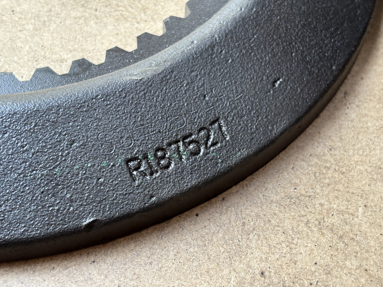 John Deere 7RXXX 7R 330 7R330 Płytka, podkładka hamulca R187527 - Piduriosad - Põllutööseade: pilt 4 John Deere 7RXXX 7R 330 7R330 Płytka, podkładka hamulca R187527 - Piduriosad - Põllutööseade: pilt 4