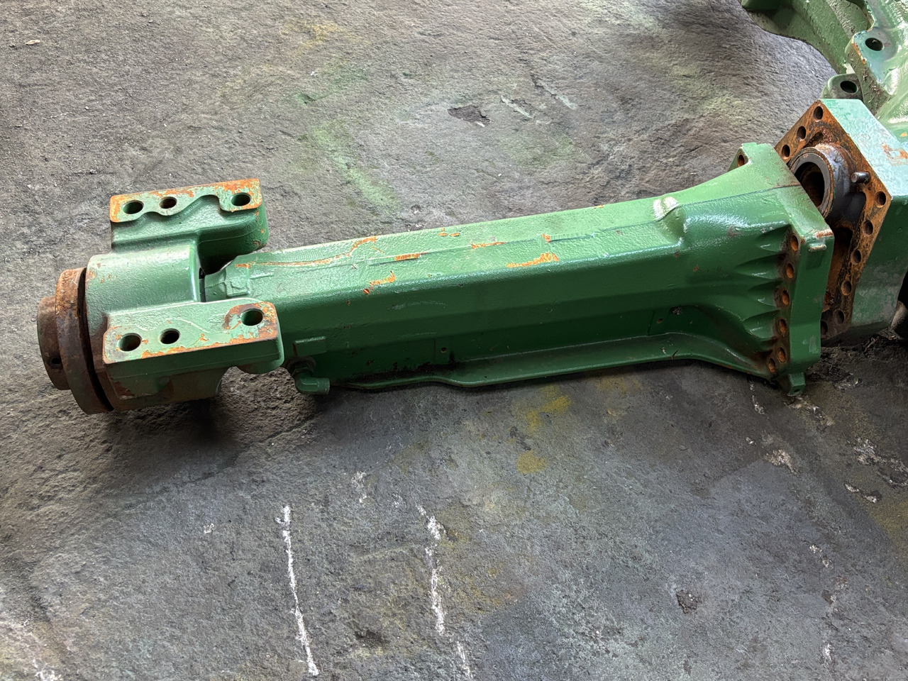 John Deere 7RXXX 7R330 7R 330 Obudowa przedniej osi R319072 R288788 - Esitelg - Põllutööseade: pilt 1 John Deere 7RXXX 7R330 7R 330 Obudowa przedniej osi R319072 R288788 - Esitelg - Põllutööseade: pilt 1