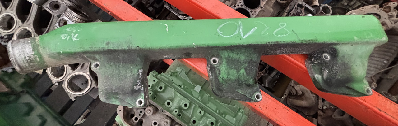 John Deere 8210 Kolektor Dolotowy R503413 R116727 - Sisselaskekollektor - Põllutööseade: pilt 1 John Deere 8210 Kolektor Dolotowy R503413 R116727 - Sisselaskekollektor - Põllutööseade: pilt 1