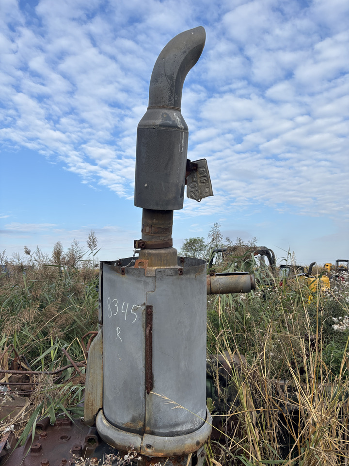 John Deere 8345R - tłumik wydech RE572555 RE574595 RE561385 - Summuti - Põllutööseade: pilt 1 John Deere 8345R - tłumik wydech RE572555 RE574595 RE561385 - Summuti - Põllutööseade: pilt 1