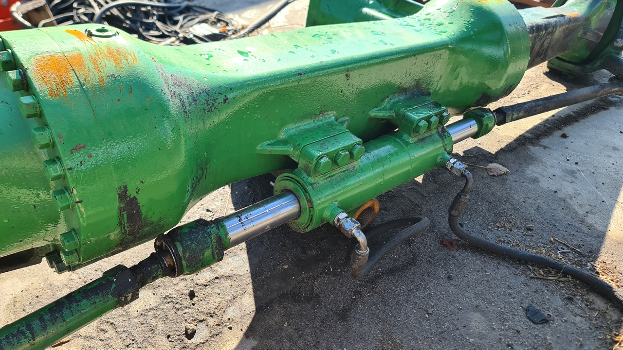 John Deere 8600 Siłownik mostu tylnego Osi tylnej AXE53239 - Pidurisilinder - Põllutööseade: pilt 1 John Deere 8600 Siłownik mostu tylnego Osi tylnej AXE53239 - Pidurisilinder - Põllutööseade: pilt 1