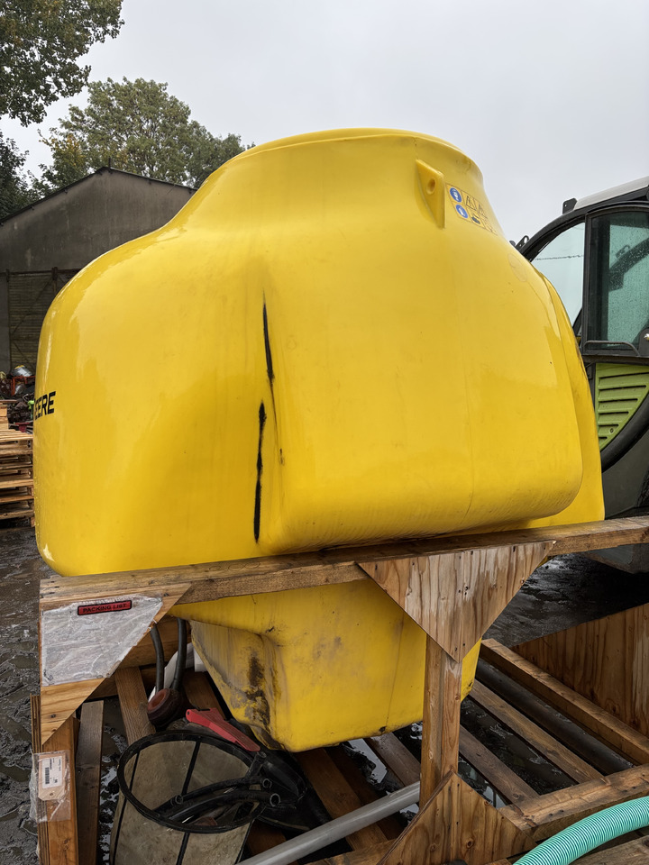 John Deere M740i Zbiornik Opryskiwacz WZW17745 WZ8226404 - Traktorilt tõusev pritsija: pilt 3 John Deere M740i Zbiornik Opryskiwacz WZW17745 WZ8226404 - Traktorilt tõusev pritsija: pilt 3