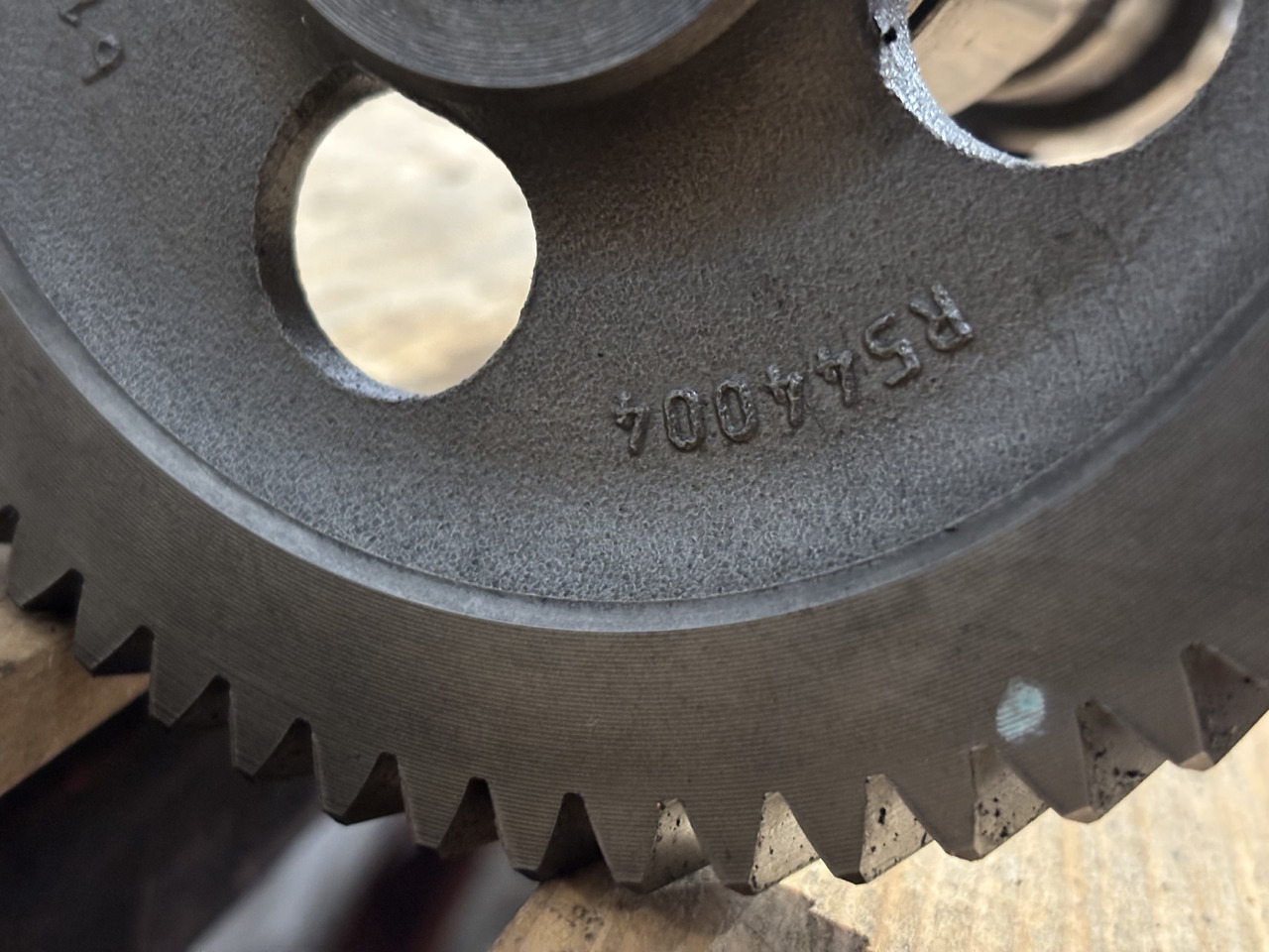 John Deere RE557328 R544004 R538072 Wałek Rozrządu - Nukkvõll - Põllutööseade: pilt 2 John Deere RE557328 R544004 R538072 Wałek Rozrządu - Nukkvõll - Põllutööseade: pilt 2