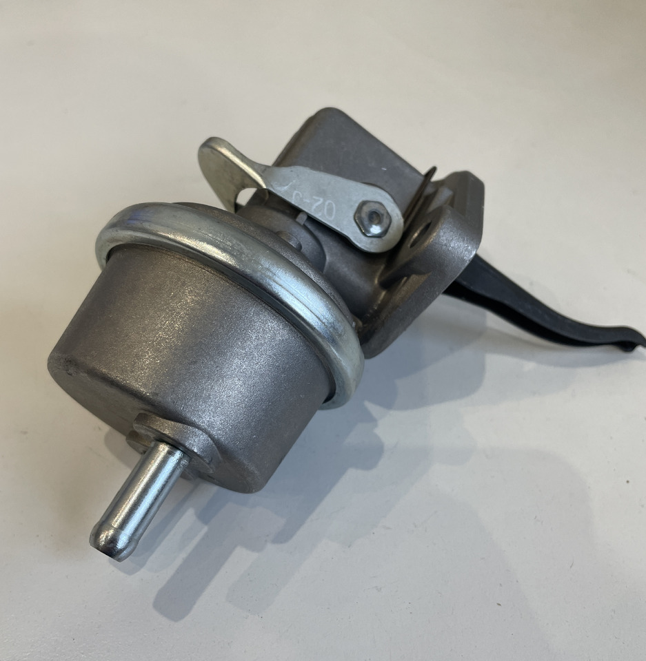 John Deere - mechaniczna pompa paliwa RE61260 - Kütusepump - Põllutööseade: pilt 3 John Deere - mechaniczna pompa paliwa RE61260 - Kütusepump - Põllutööseade: pilt 3