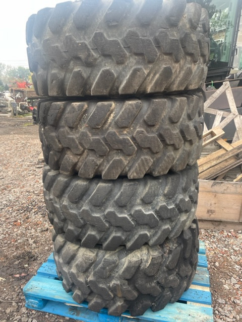 Koła opony firestone 405/70 r18 Cat 906 - Komplektne ratas - Rataslaadur: pilt 4 Koła opony firestone 405/70 r18 Cat 906 - Komplektne ratas - Rataslaadur: pilt 4
