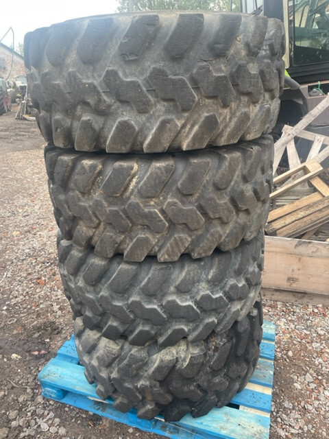 Koła opony firestone 405/70 r18 Cat 906 - Komplektne ratas - Rataslaadur: pilt 1 Koła opony firestone 405/70 r18 Cat 906 - Komplektne ratas - Rataslaadur: pilt 1