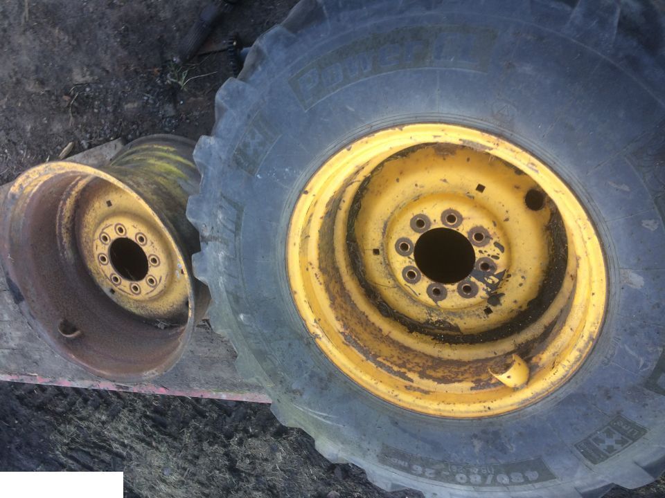 Koło - felga tylna koparko ładowarka Massey Ferguson Fermec , Terex , Rozmiar 480/80-26 - Velg - Põllutööseade: pilt 2 Koło - felga tylna koparko ładowarka Massey Ferguson Fermec , Terex , Rozmiar 480/80-26 - Velg - Põllutööseade: pilt 2