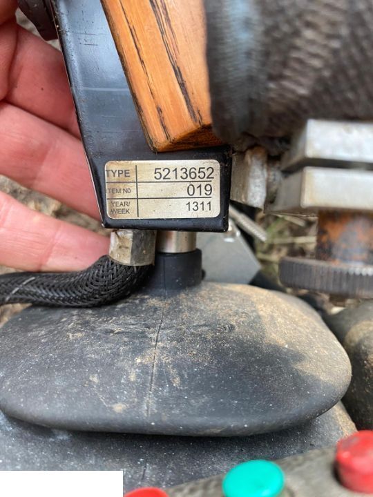 Komatsu Valmet Joystick TYP: / 2145 - Kabiin ja interjöör - Metsandusseadmed: pilt 1 Komatsu Valmet Joystick TYP: / 2145 - Kabiin ja interjöör - Metsandusseadmed: pilt 1