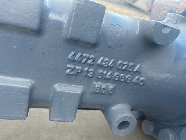 Liebherr L506 Stereo Most napędowy ZF APL-R 725 / 4472484024C / 4472434025A - Telg ja varuosad - Ehitusmasinad: pilt 4 Liebherr L506 Stereo Most napędowy ZF APL-R 725 / 4472484024C / 4472434025A - Telg ja varuosad - Ehitusmasinad: pilt 4