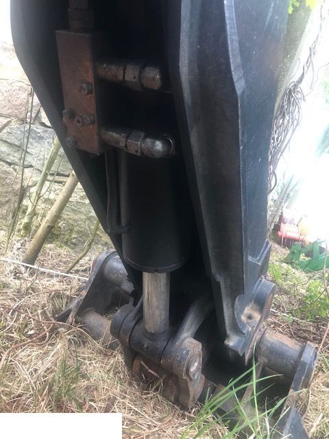 Manitou 634 - Siłownik Wychyłu Poziomowania - Hüdrauliline silinder - Põllutööseade: pilt 1 Manitou 634 - Siłownik Wychyłu Poziomowania - Hüdrauliline silinder - Põllutööseade: pilt 1