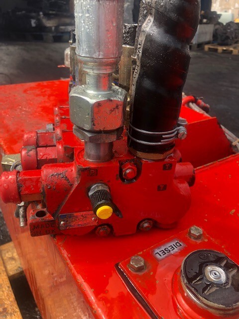 Manitou 928 Rozdzielacz Hydrauliczny - Hüdrauliline klapp - Teleskooplaadur: pilt 3 Manitou 928 Rozdzielacz Hydrauliczny - Hüdrauliline klapp - Teleskooplaadur: pilt 3