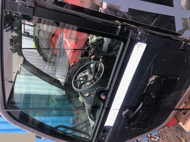 Manitou - Kabina - Kabiin - Põllutööseade: pilt 1 Manitou - Kabina - Kabiin - Põllutööseade: pilt 1