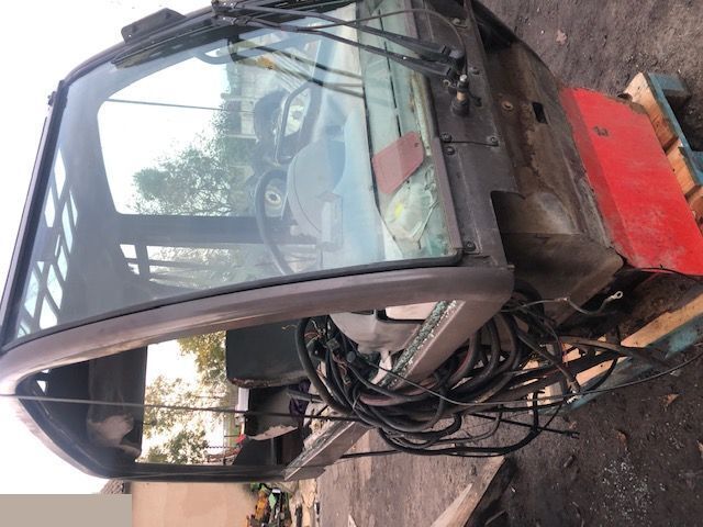 Manitou - Kabina - Kabiin - Põllutööseade: pilt 5 Manitou - Kabina - Kabiin - Põllutööseade: pilt 5