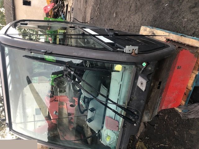 Manitou - Kabina - Kabiin - Põllutööseade: pilt 4 Manitou - Kabina - Kabiin - Põllutööseade: pilt 4