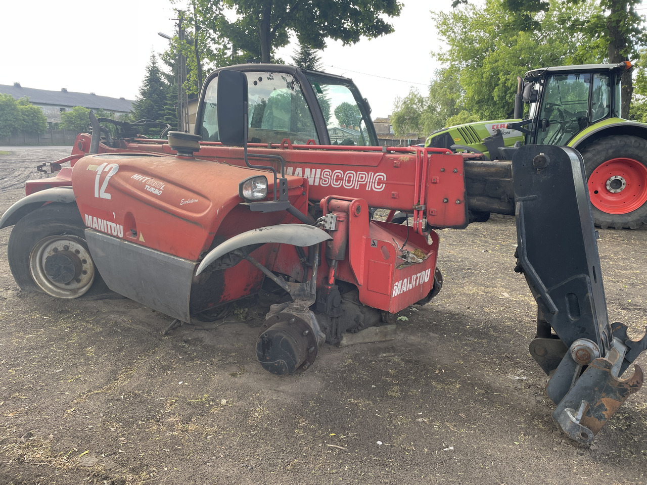 Manitou MHT 860 - części - błotniki drzwi kabina - Uks ja varuosad - Põllutööseade: pilt 2 Manitou MHT 860 - części - błotniki drzwi kabina - Uks ja varuosad - Põllutööseade: pilt 2