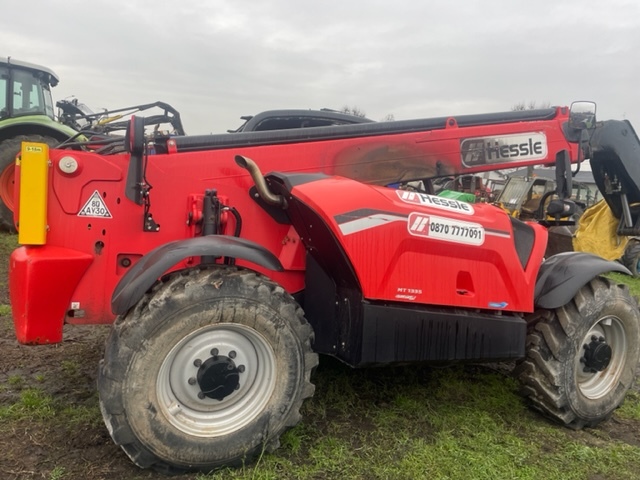 Manitou MT 1335 zwolnica zwrotnica Półoś , siłownik , koła , ramie , teleskop , kabina i inne części - Veovõll - Põllutööseade: pilt 5 Manitou MT 1335 zwolnica zwrotnica Półoś , siłownik , koła , ramie , teleskop , kabina i inne części - Veovõll - Põllutööseade: pilt 5