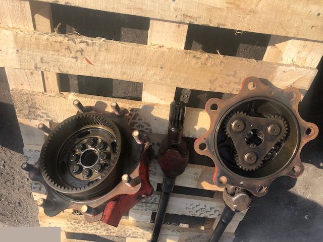 Manitou - Zwolnica Carraro - Veomootor - Ehitusmasinad: pilt 1 Manitou - Zwolnica Carraro - Veomootor - Ehitusmasinad: pilt 1