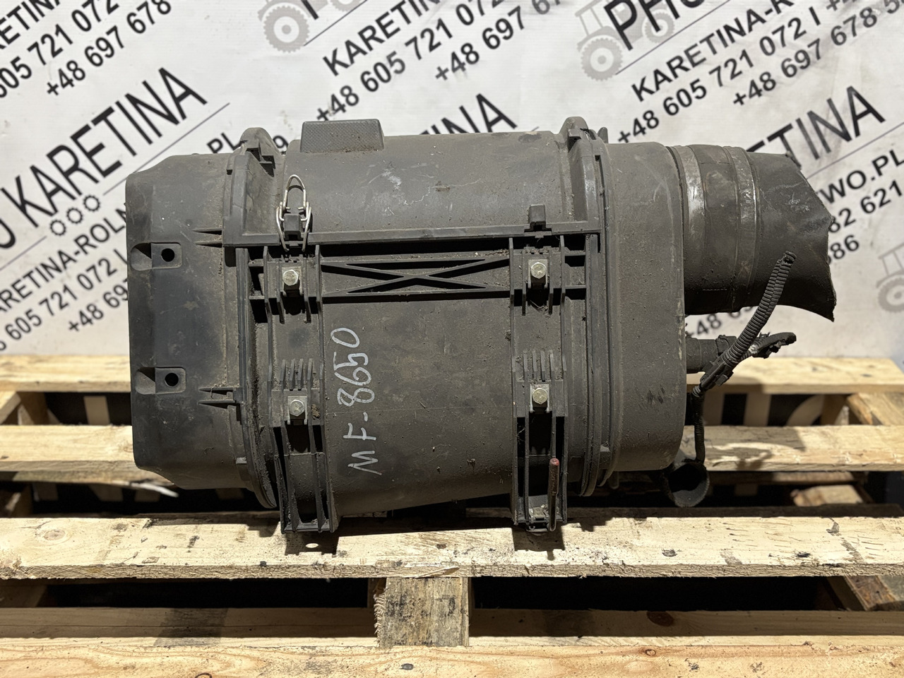 Massey Ferguson 4286482M92 Obudowa Filtra Powietrza Zespół - Õhufilter - Põllutööseade: pilt 2 Massey Ferguson 4286482M92 Obudowa Filtra Powietrza Zespół - Õhufilter - Põllutööseade: pilt 2