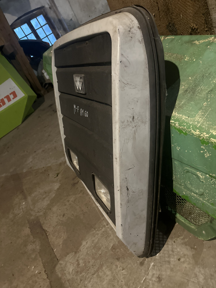 Massey Ferguson 8110 - 8180 grill maska przednia - Võre - Põllutööseade: pilt 2 Massey Ferguson 8110 - 8180 grill maska przednia - Võre - Põllutööseade: pilt 2