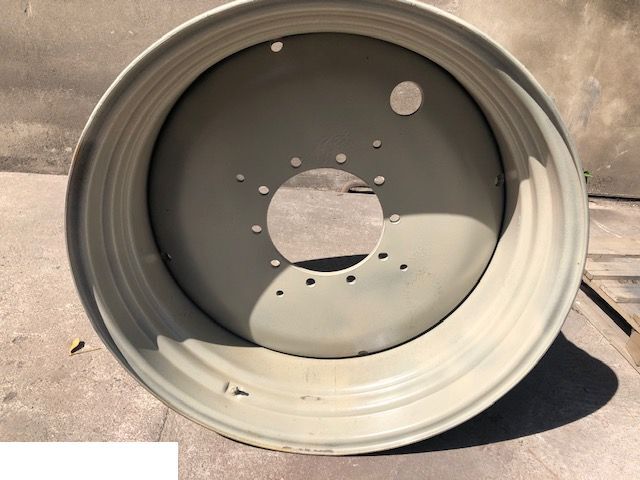 Massey Ferguson - Felga 23x38 - Velg - Põllutööseade: pilt 2 Massey Ferguson - Felga 23x38 - Velg - Põllutööseade: pilt 2