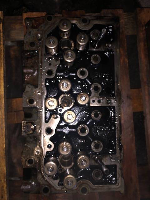 Massey Ferguson - Głowica Cylindrów - Sisu 84CTA-4V - Mootori pea - Põllutööseade: pilt 2 Massey Ferguson - Głowica Cylindrów - Sisu 84CTA-4V - Mootori pea - Põllutööseade: pilt 2