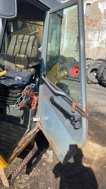 Matbro ts270 ts280 drzwi komplet - Uks ja varuosad - Põllutööseade: pilt 1 Matbro ts270 ts280 drzwi komplet - Uks ja varuosad - Põllutööseade: pilt 1