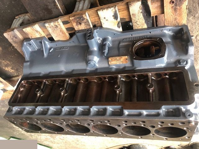 Mercedes om 366 la - Blok Cylindrów - Silindriplokk - Põllutööseade: pilt 1 Mercedes om 366 la - Blok Cylindrów - Silindriplokk - Põllutööseade: pilt 1