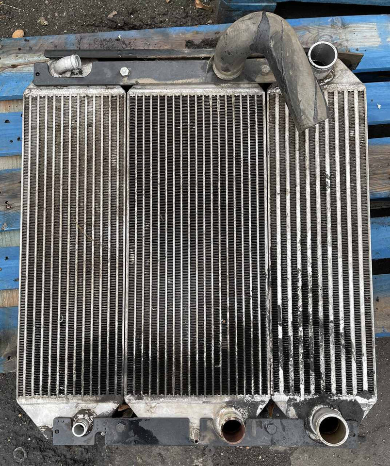 Merlo-chłodnica/Merlo 40.7 - Radiaator - Teleskooplaadur: pilt 1 Merlo-chłodnica/Merlo 40.7 - Radiaator - Teleskooplaadur: pilt 1