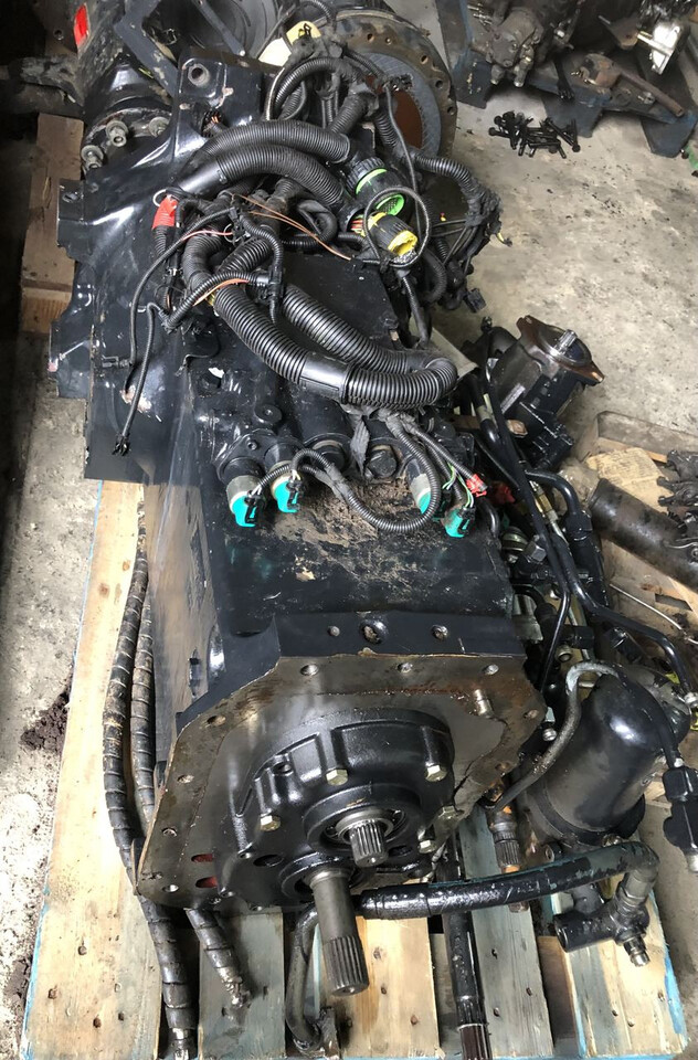 New Holland 6010-skrzynia biegów/New Holland/Case - Käigukast - Põllutööseade: pilt 2 New Holland 6010-skrzynia biegów/New Holland/Case - Käigukast - Põllutööseade: pilt 2