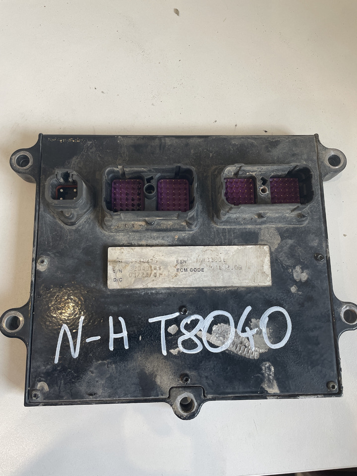 New Holland Cummins - sterownik silnika ECU komputer 4921776 - Mootori juhtimisseade - Põllutööseade: pilt 1 New Holland Cummins - sterownik silnika ECU komputer 4921776 - Mootori juhtimisseade - Põllutööseade: pilt 1