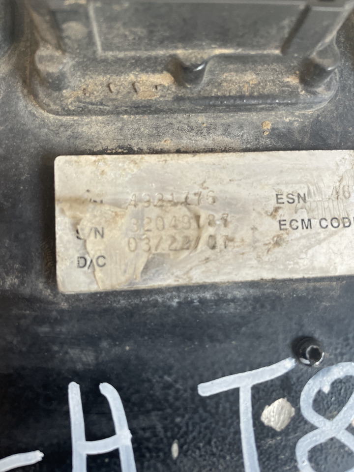 New Holland Cummins - sterownik silnika ECU komputer 4921776 - Mootori juhtimisseade - Põllutööseade: pilt 4 New Holland Cummins - sterownik silnika ECU komputer 4921776 - Mootori juhtimisseade - Põllutööseade: pilt 4