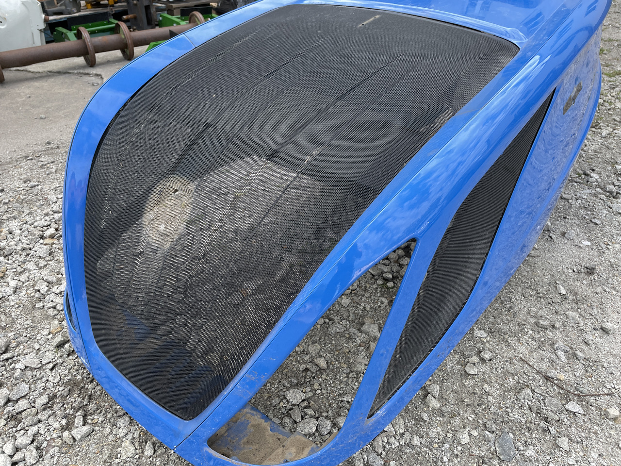 New Holland T7.275 T7.290 T7.315 - maska silnika 47731212 - Kapotikaas - Põllutööseade: pilt 2 New Holland T7.275 T7.290 T7.315 - maska silnika 47731212 - Kapotikaas - Põllutööseade: pilt 2