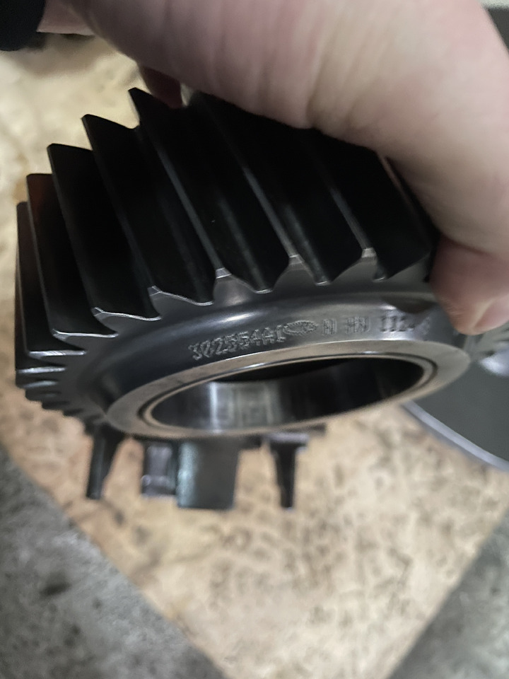 New Holland T8 Case Magnum - koło zębate pośrednie 302554A1 - Käigukast ja varuosad - Põllutööseade: pilt 2 New Holland T8 Case Magnum - koło zębate pośrednie 302554A1 - Käigukast ja varuosad - Põllutööseade: pilt 2