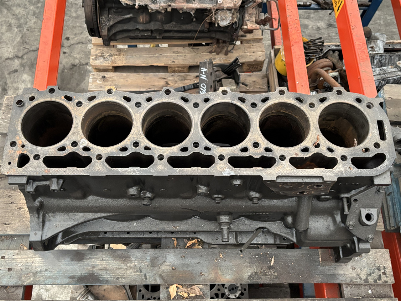 New Holland TM 120, 130, 140, 150, 160, 170, 17 Blok silnika 87840788 - Silindriplokk - Põllutööseade: pilt 3 New Holland TM 120, 130, 140, 150, 160, 170, 17 Blok silnika 87840788 - Silindriplokk - Põllutööseade: pilt 3