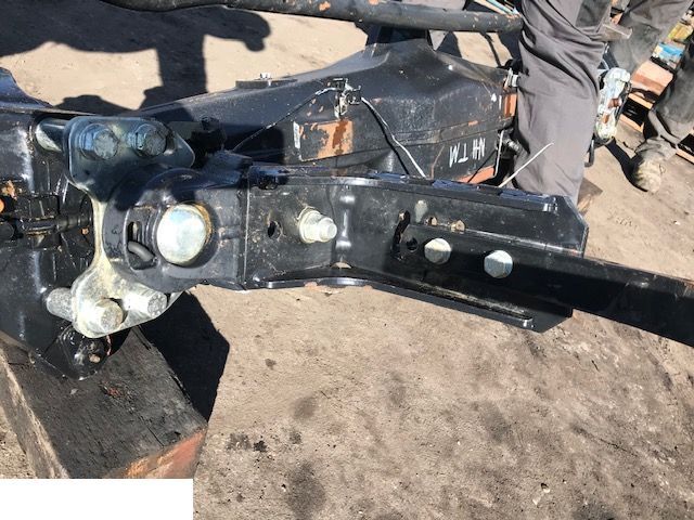 New Holland TM - Mocowanie Błotnika - Poritiib - Ehitusmasinad: pilt 1 New Holland TM - Mocowanie Błotnika - Poritiib - Ehitusmasinad: pilt 1