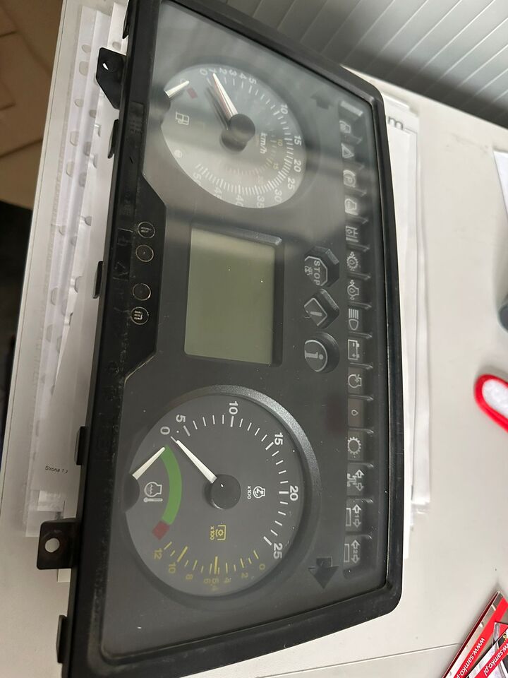 Panel | Deska Rozdzielcza - AL160440 - John Deere - Armatuurlaud - Põllutööseade: pilt 1 Panel | Deska Rozdzielcza - AL160440 - John Deere - Armatuurlaud - Põllutööseade: pilt 1