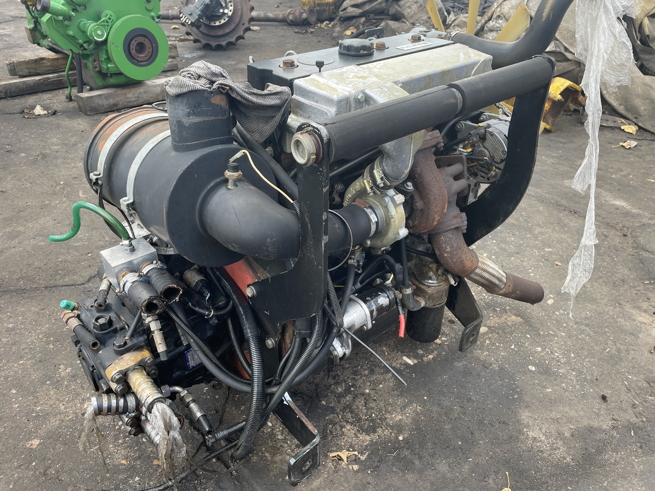 Perkins AB 1004.4 - silnik kompletny Manitou Caterpillar Massey - Mootor - Ehitusmasinad: pilt 5 Perkins AB 1004.4 - silnik kompletny Manitou Caterpillar Massey - Mootor - Ehitusmasinad: pilt 5