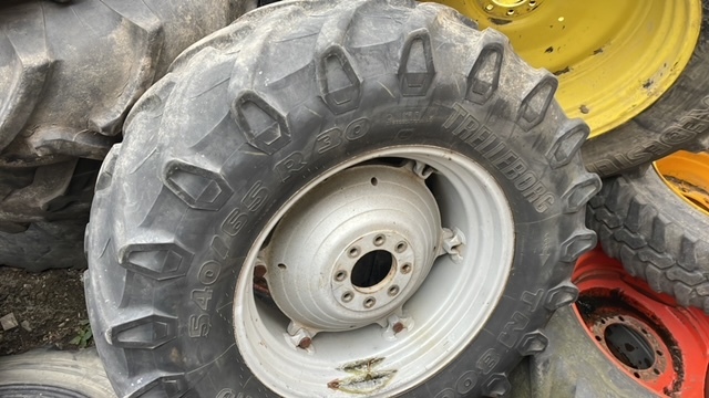 Same Rubin Lamborgini koła felgi 540/65R30 - Velg - Põllutööseade: pilt 4 Same Rubin Lamborgini koła felgi 540/65R30 - Velg - Põllutööseade: pilt 4