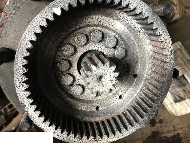 VALTRA 800 - Most Przedni - Esitelg - Põllutööseade: pilt 1 VALTRA 800 - Most Przedni - Esitelg - Põllutööseade: pilt 1